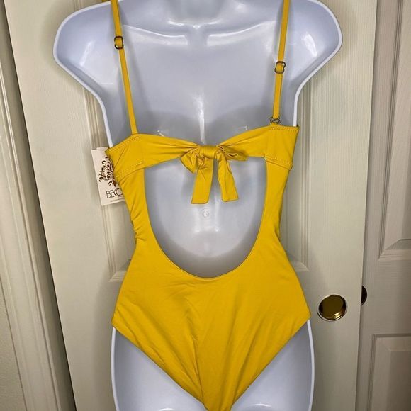Becca Virtue Sadie One Shoulder One Piece Yellow size Medium - Picture 3 of 9